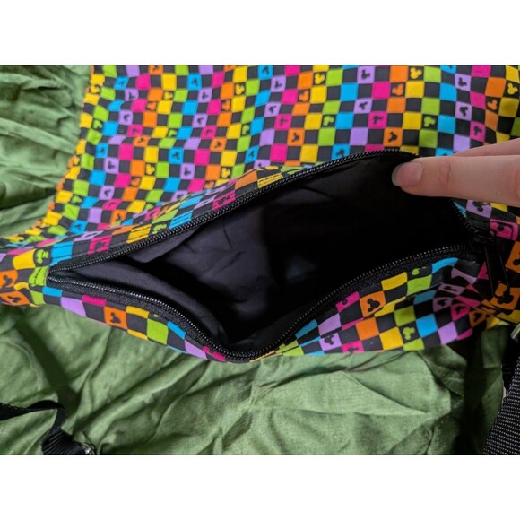 Disney Parks Exclusive Rainbow Checks Cinch Sack Backpack EUC Disney World - Picture 4 of 6